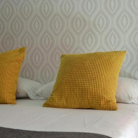 Apartamentos Altamira เซบีญา ภายนอก รูปภาพ