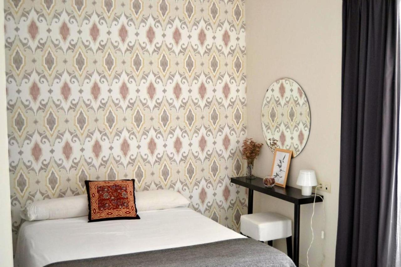 Apartamentos Altamira เซบีญา ภายนอก รูปภาพ