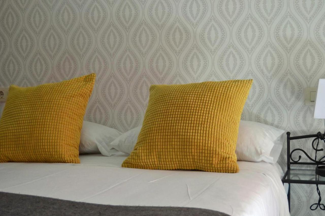 Apartamentos Altamira เซบีญา ภายนอก รูปภาพ