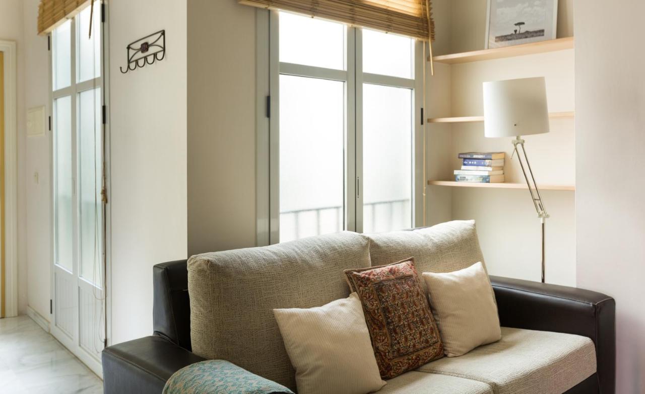 Apartamentos Altamira เซบีญา ภายนอก รูปภาพ