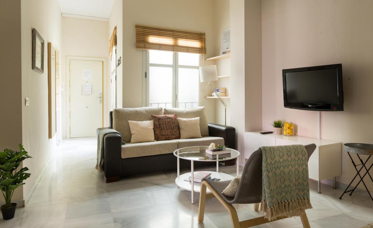 Apartamentos Altamira เซบีญา ภายนอก รูปภาพ