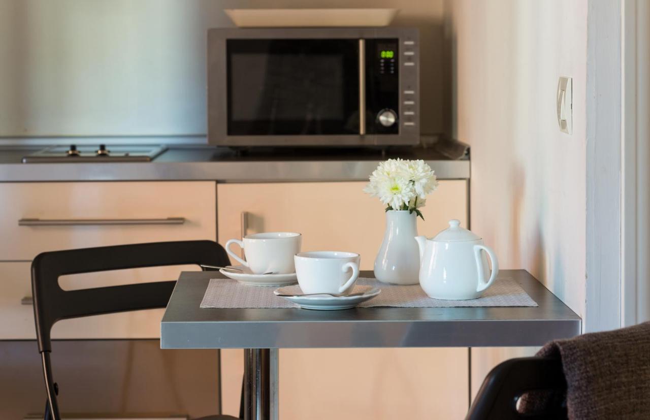 Apartamentos Altamira เซบีญา ภายนอก รูปภาพ