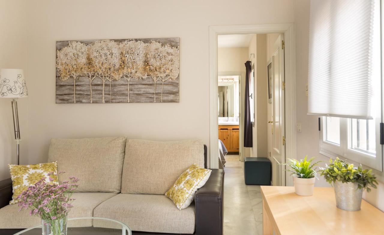 Apartamentos Altamira เซบีญา ภายนอก รูปภาพ