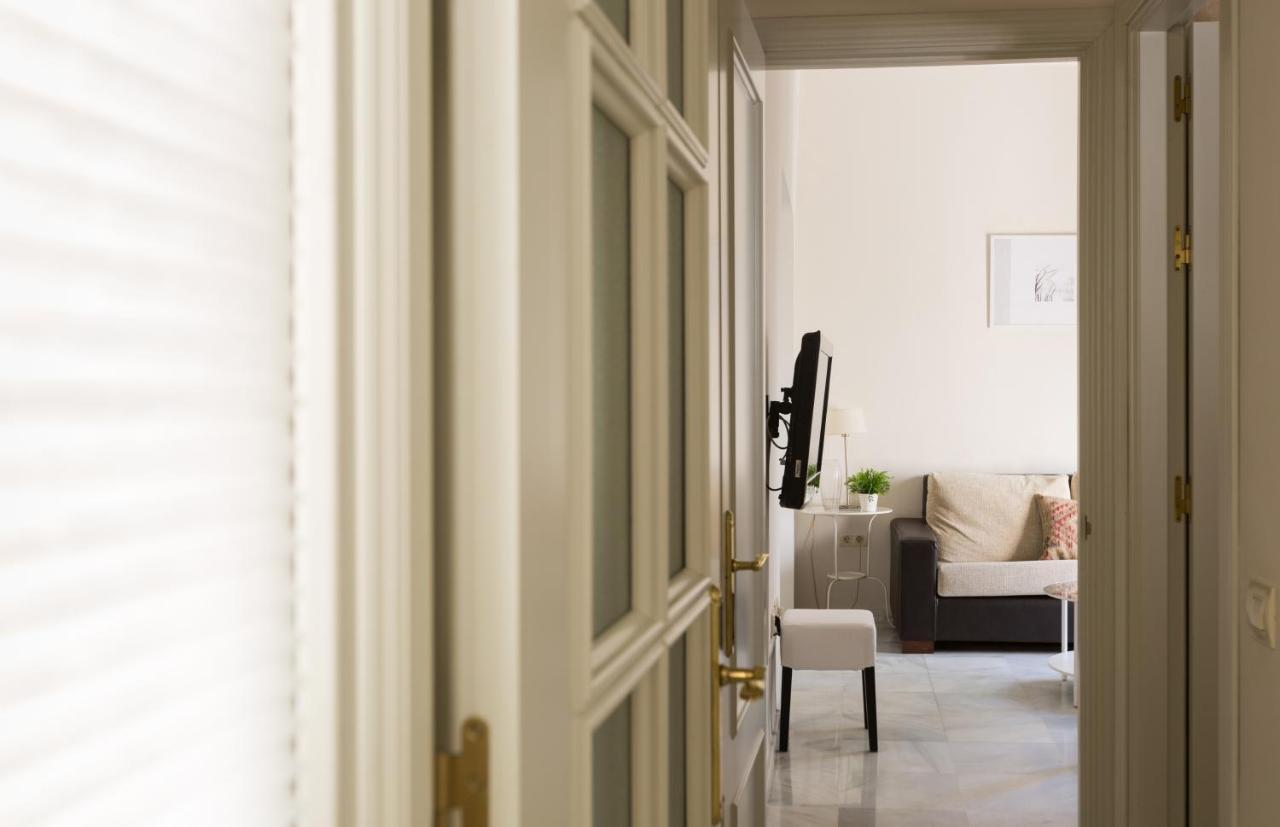 Apartamentos Altamira เซบีญา ภายนอก รูปภาพ