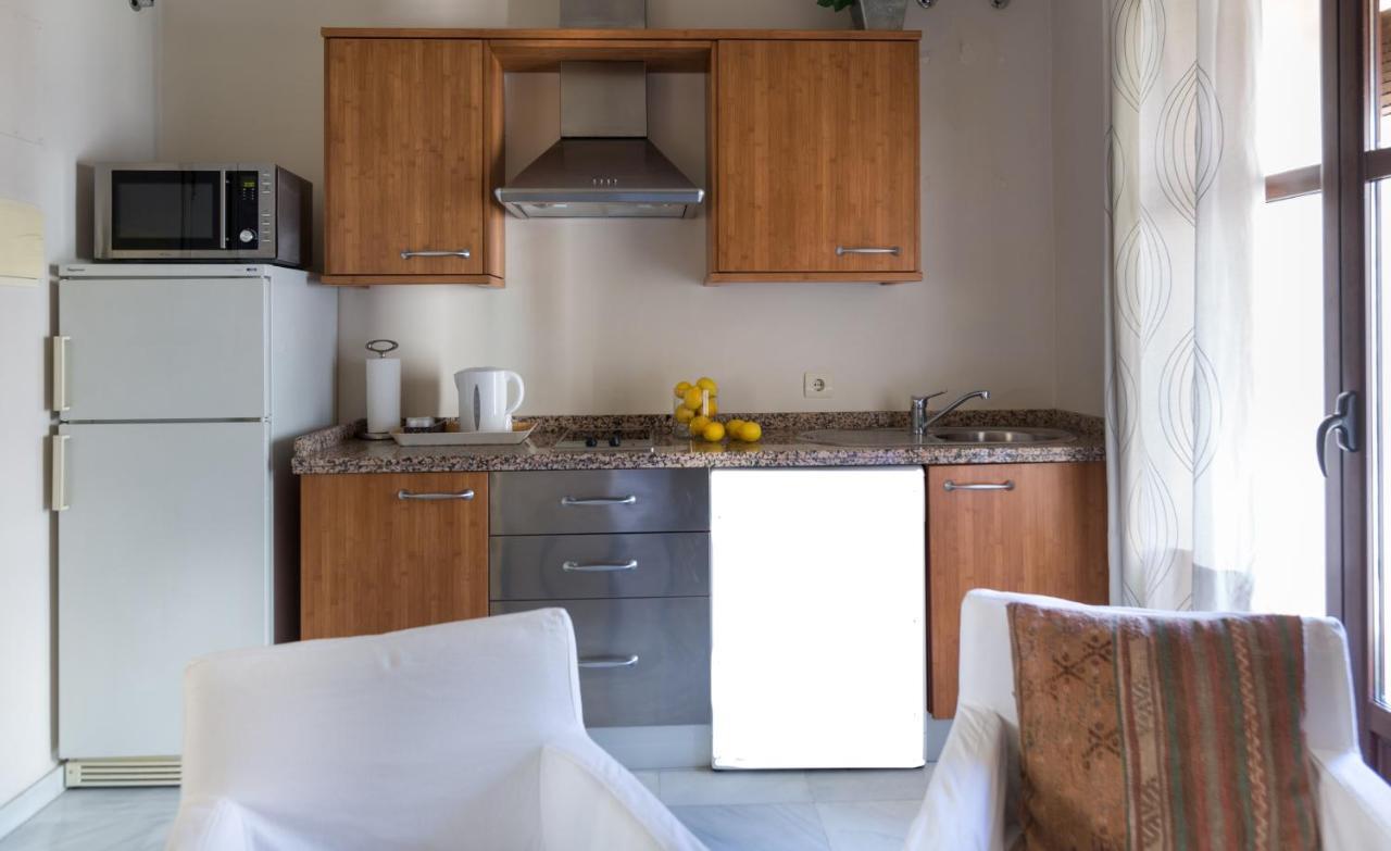 Apartamentos Altamira เซบีญา ภายนอก รูปภาพ