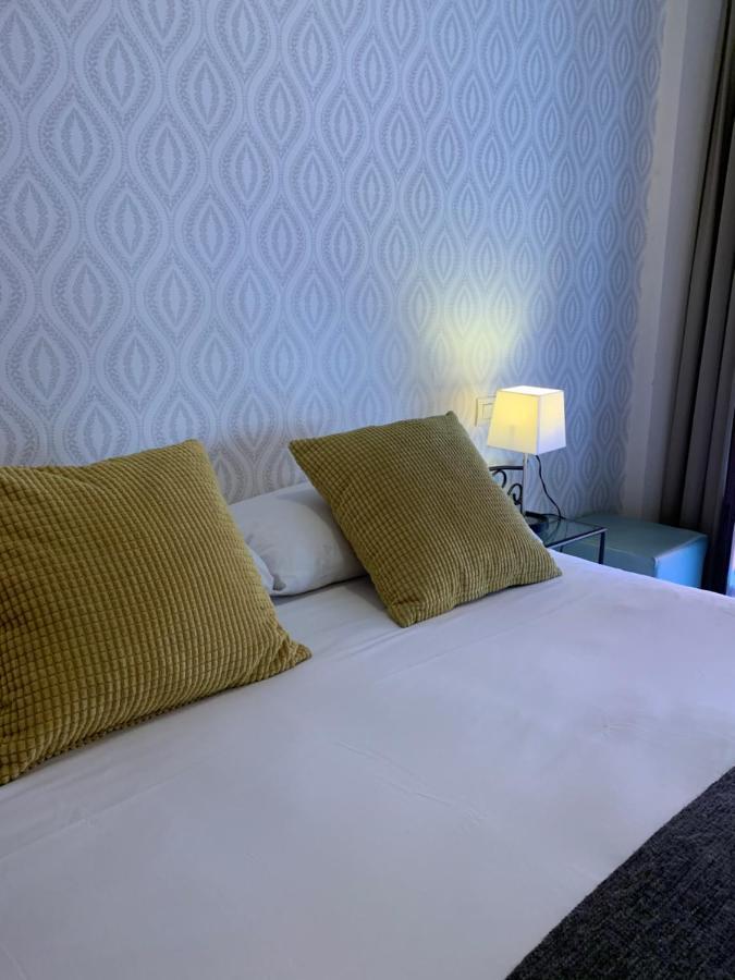 Apartamentos Altamira เซบีญา ภายนอก รูปภาพ
