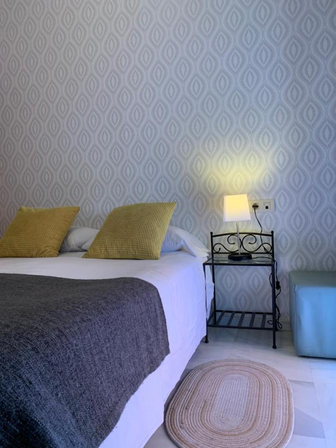 Apartamentos Altamira เซบีญา ภายนอก รูปภาพ